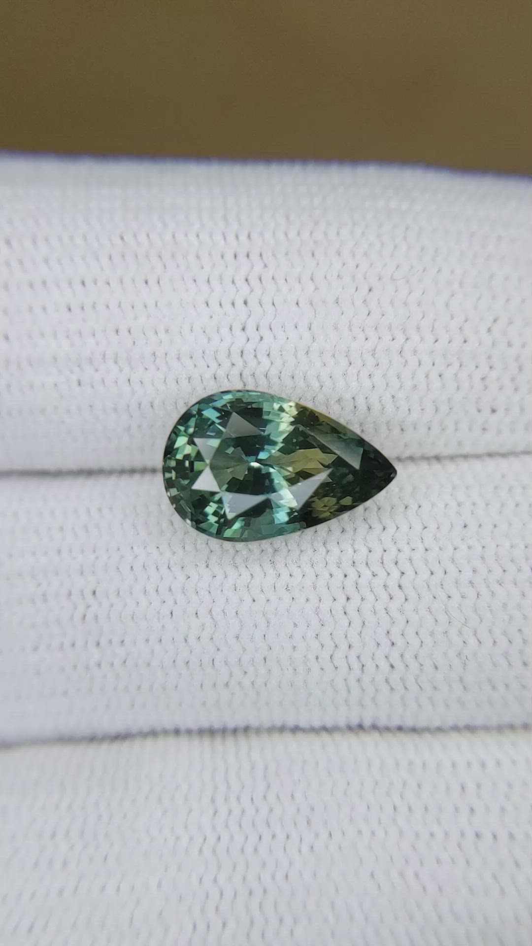 5.00 Ct. Bi Color Sapphire from Madagascar Size Video