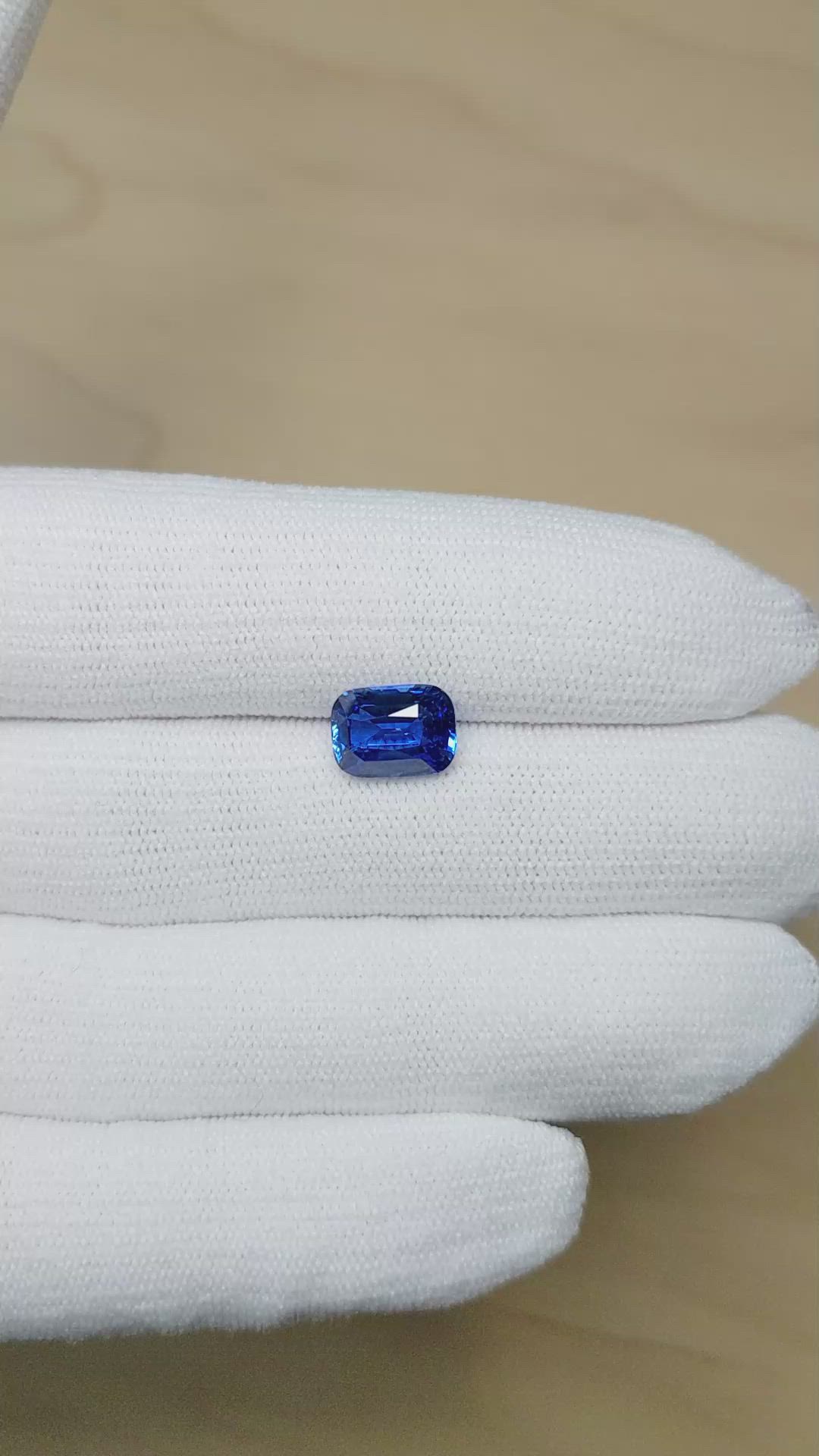 3.50 Ct. Blue Sapphire from Ceylon (Sri Lanka) Size Video