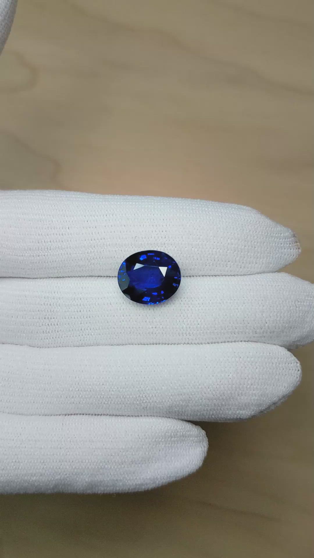 10.60 Ct. Blue Sapphire from Ceylon (Sri Lanka) Size Video