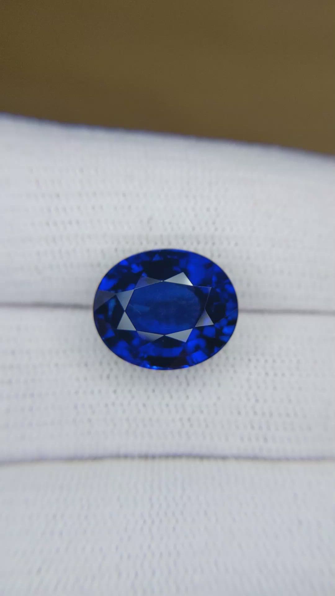 10.60 Ct. Blue Sapphire from Ceylon (Sri Lanka) Size Video