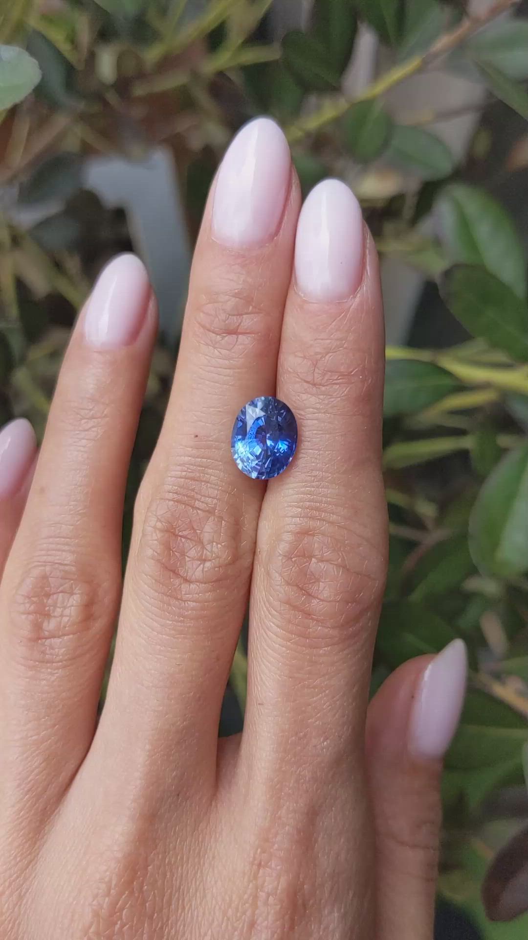 4.13 Ct. Blue Sapphire from Ceylon (Sri Lanka) Size Video