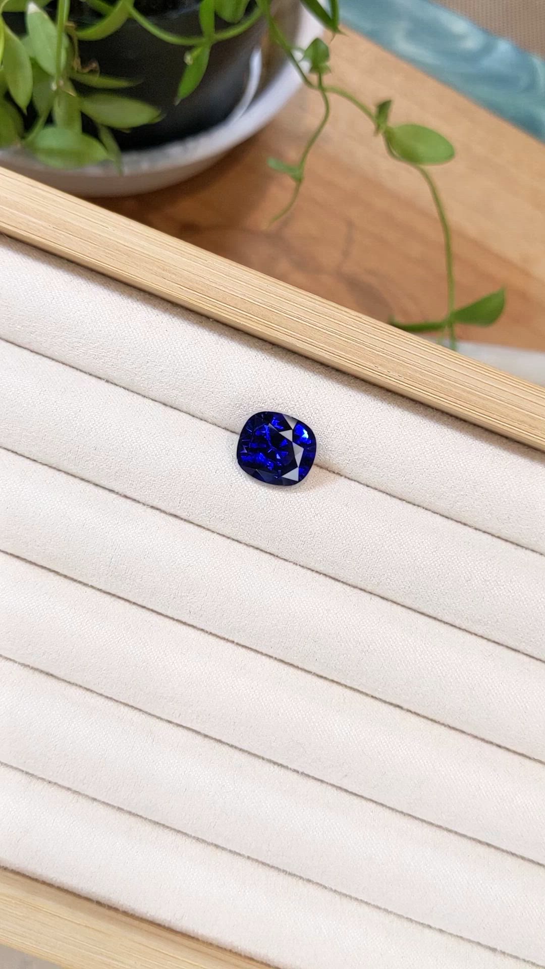 8.05 Ct. Blue Sapphire from Ceylon (Sri Lanka) Size Video
