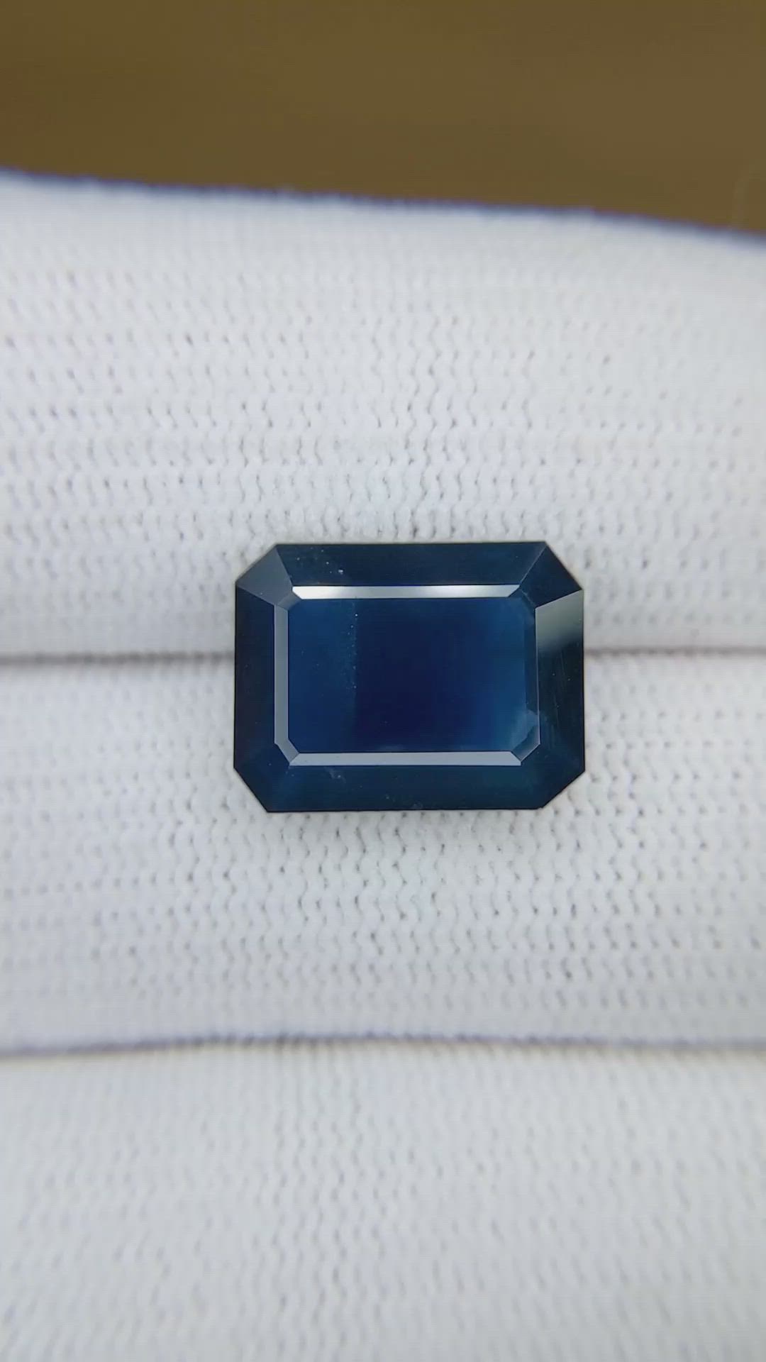 6.99 Ct. Blue Sapphire from Ceylon (Sri Lanka) Size Video