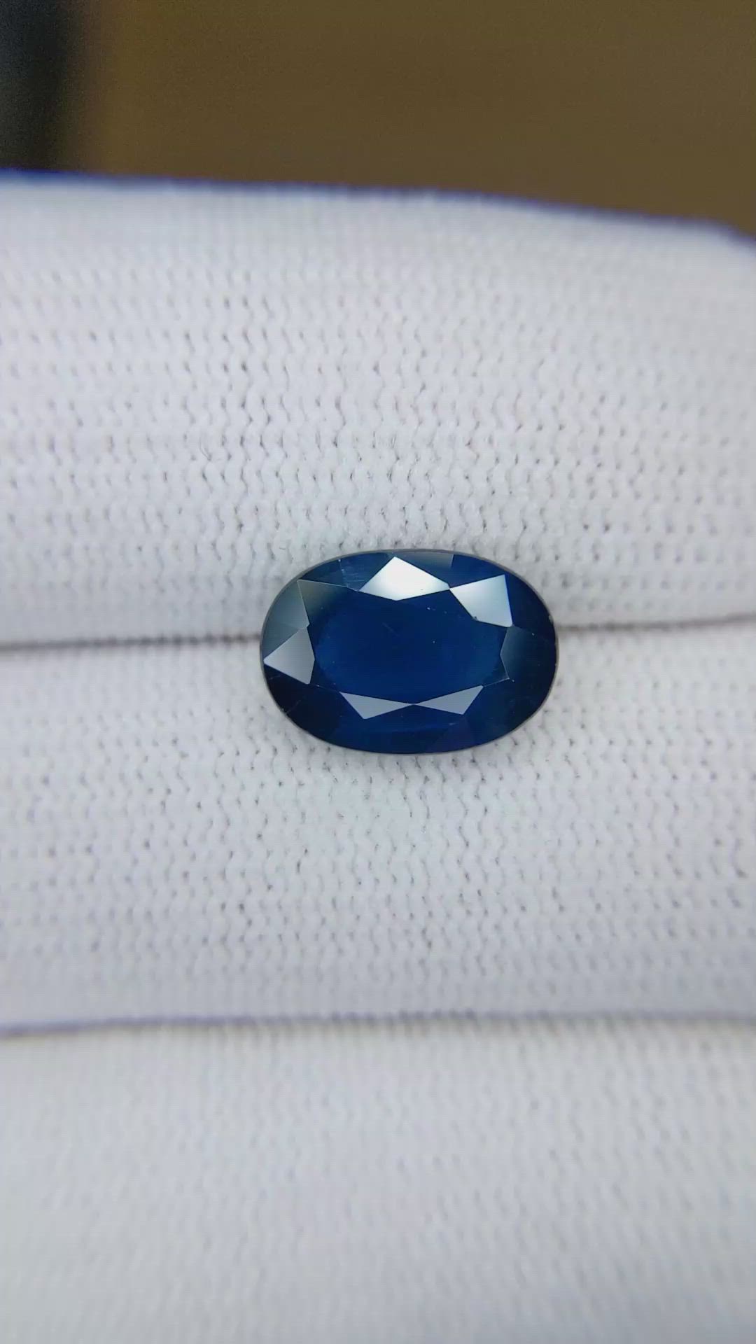 3.42 Ct. Blue Sapphire from Ceylon (Sri Lanka) Size Video