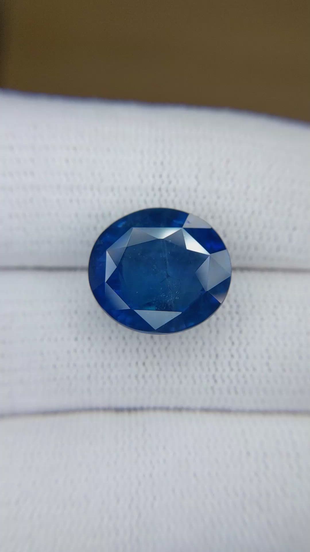 12.45 Ct. Blue Sapphire from Ceylon (Sri Lanka) Size Video