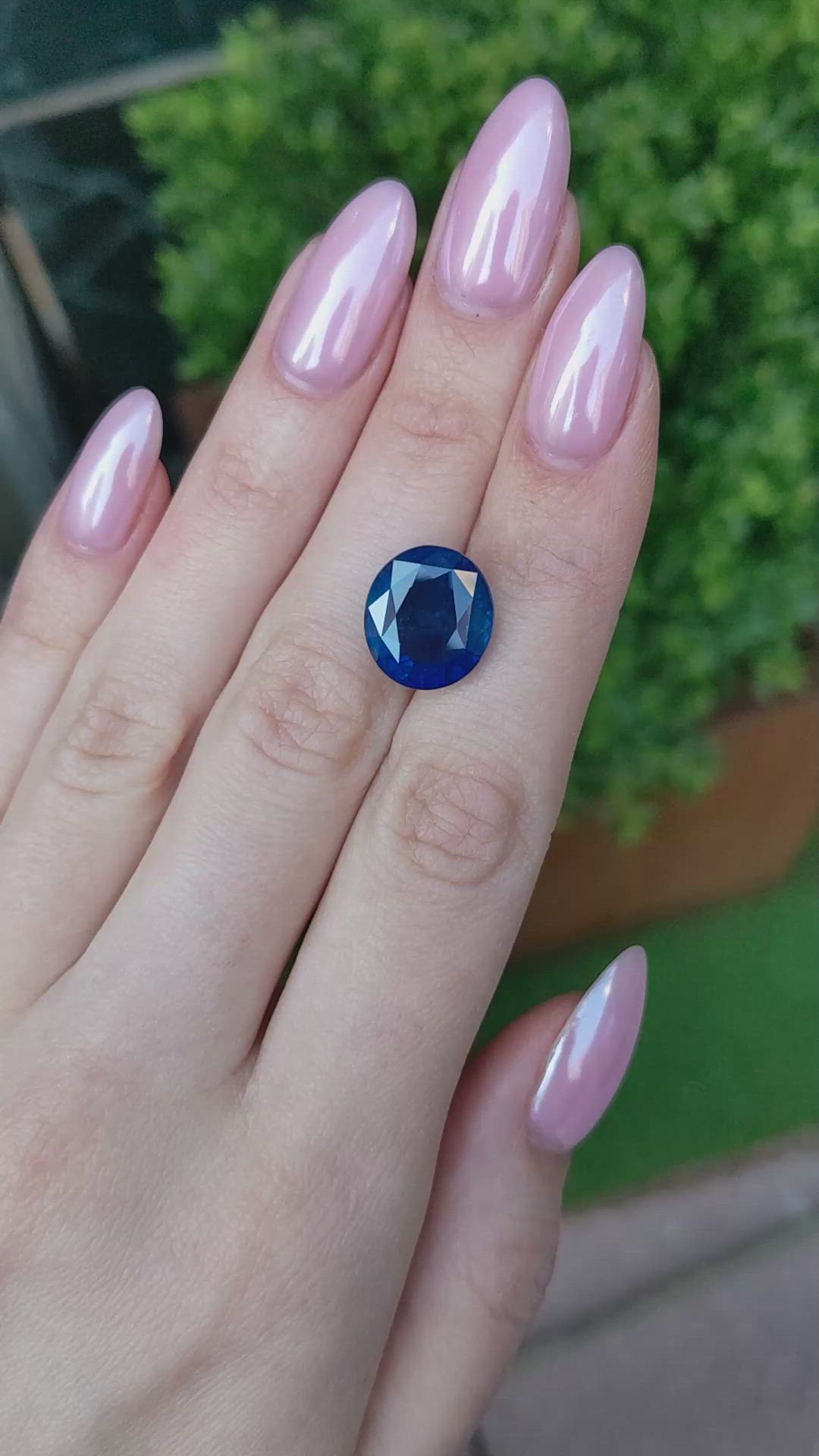 12.45 Ct. Blue Sapphire from Ceylon (Sri Lanka) Size Video
