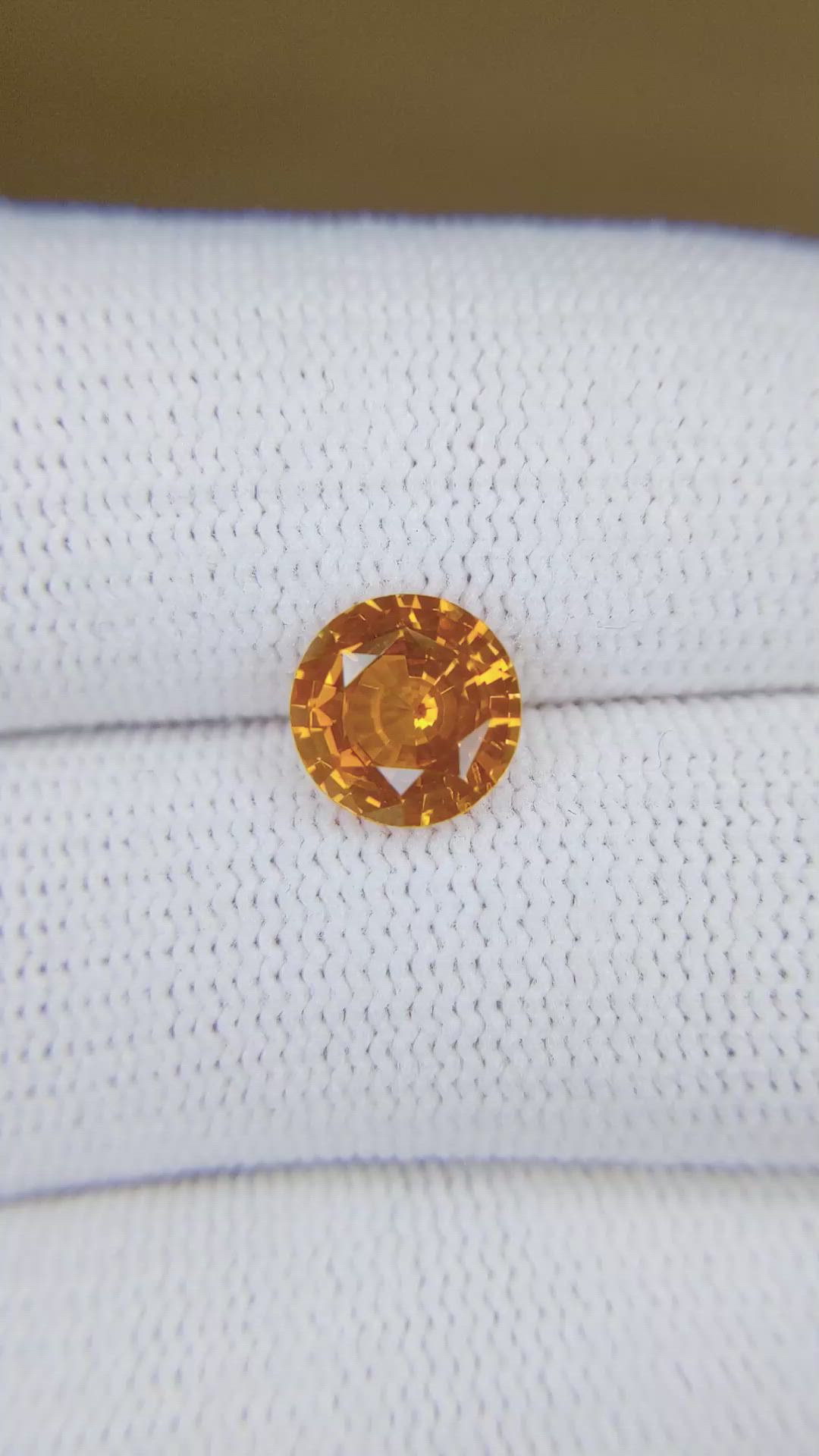 2.24 Ct. Yellowish Orange Sapphire from Ceylon (Sri Lanka) Size Video
