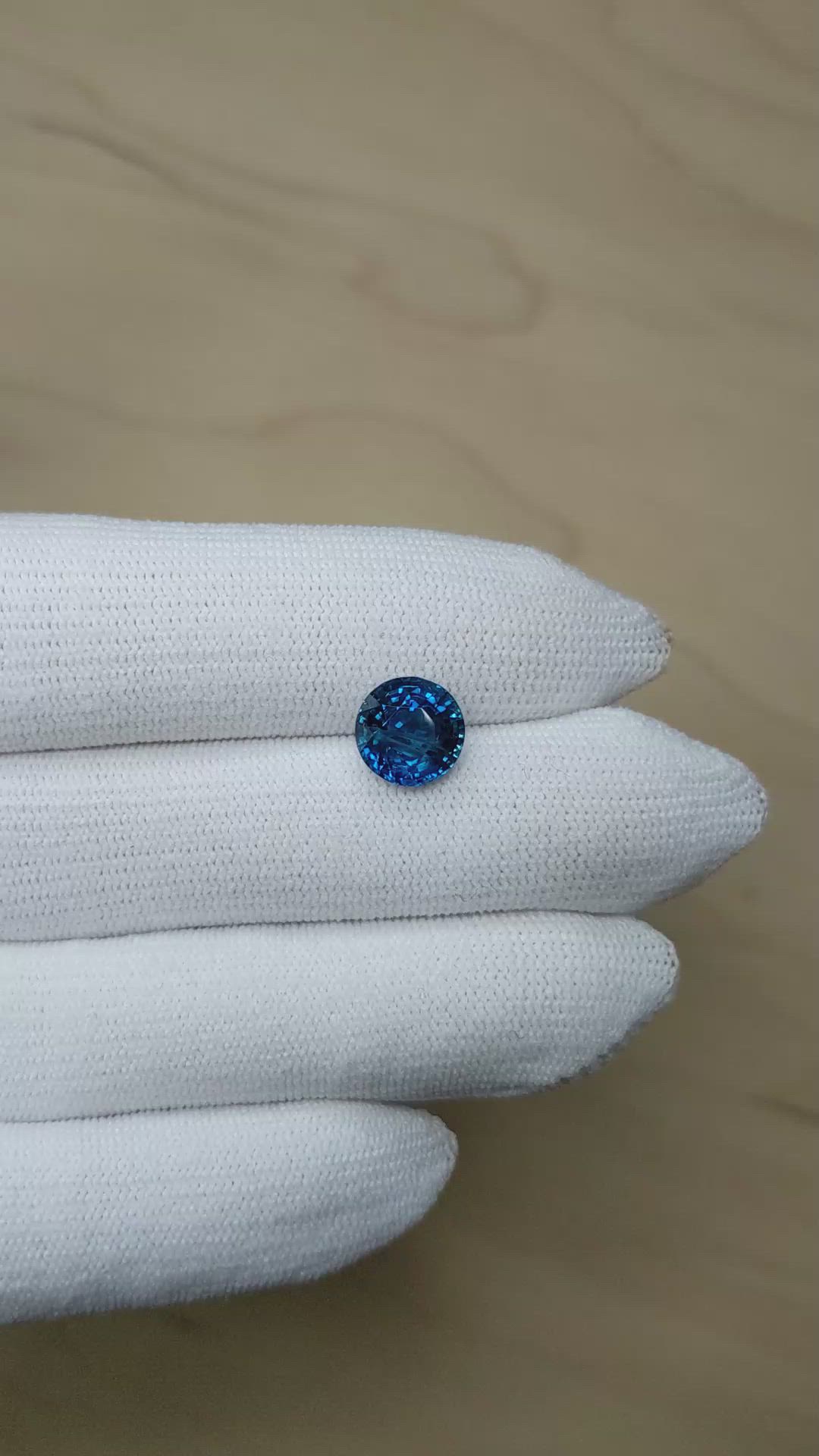 3.84 Ct. Blue Sapphire from Ceylon (Sri Lanka) Size Video