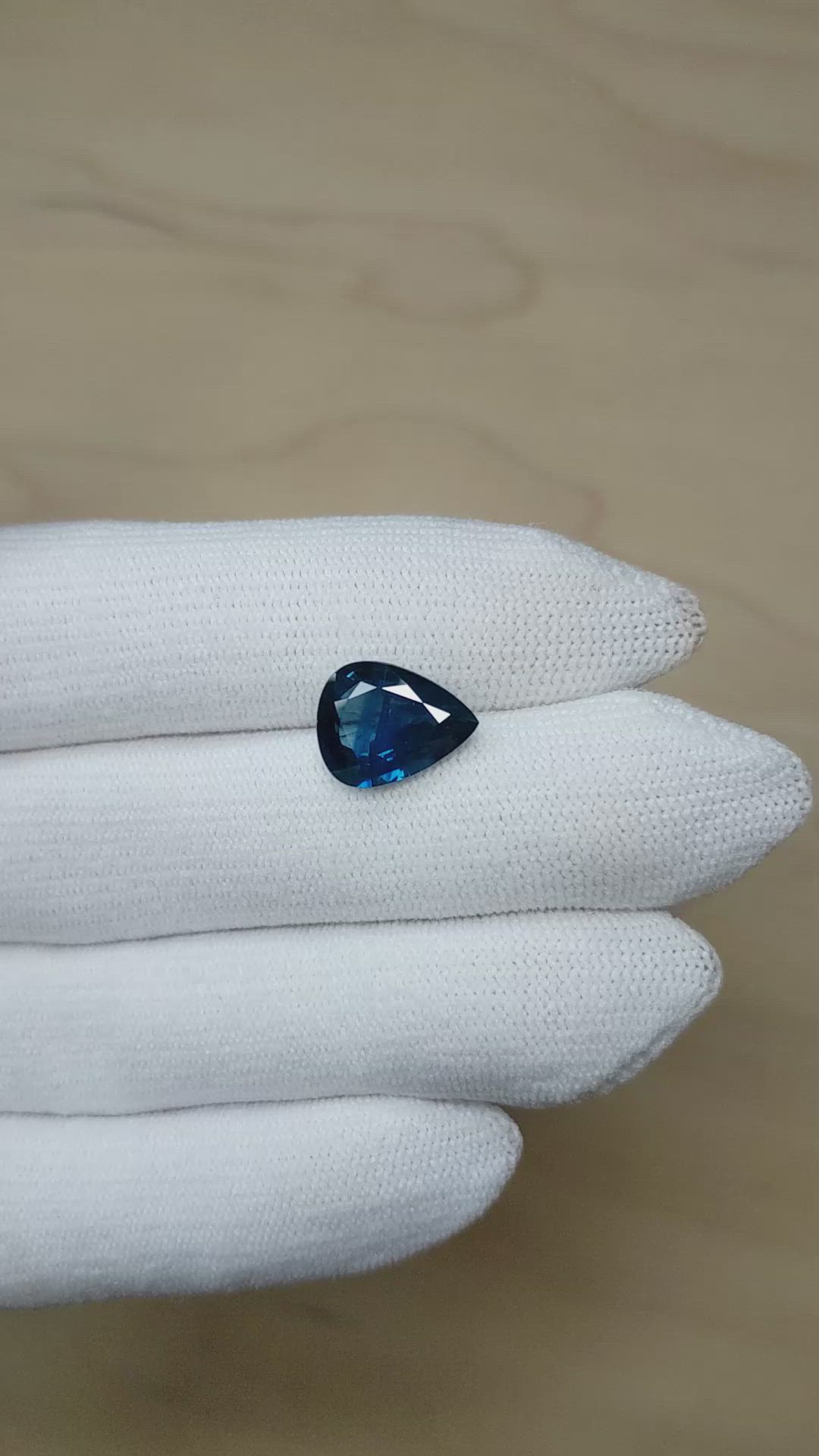 5.22 Ct. Blue Sapphire from Ceylon (Sri Lanka) Size Video