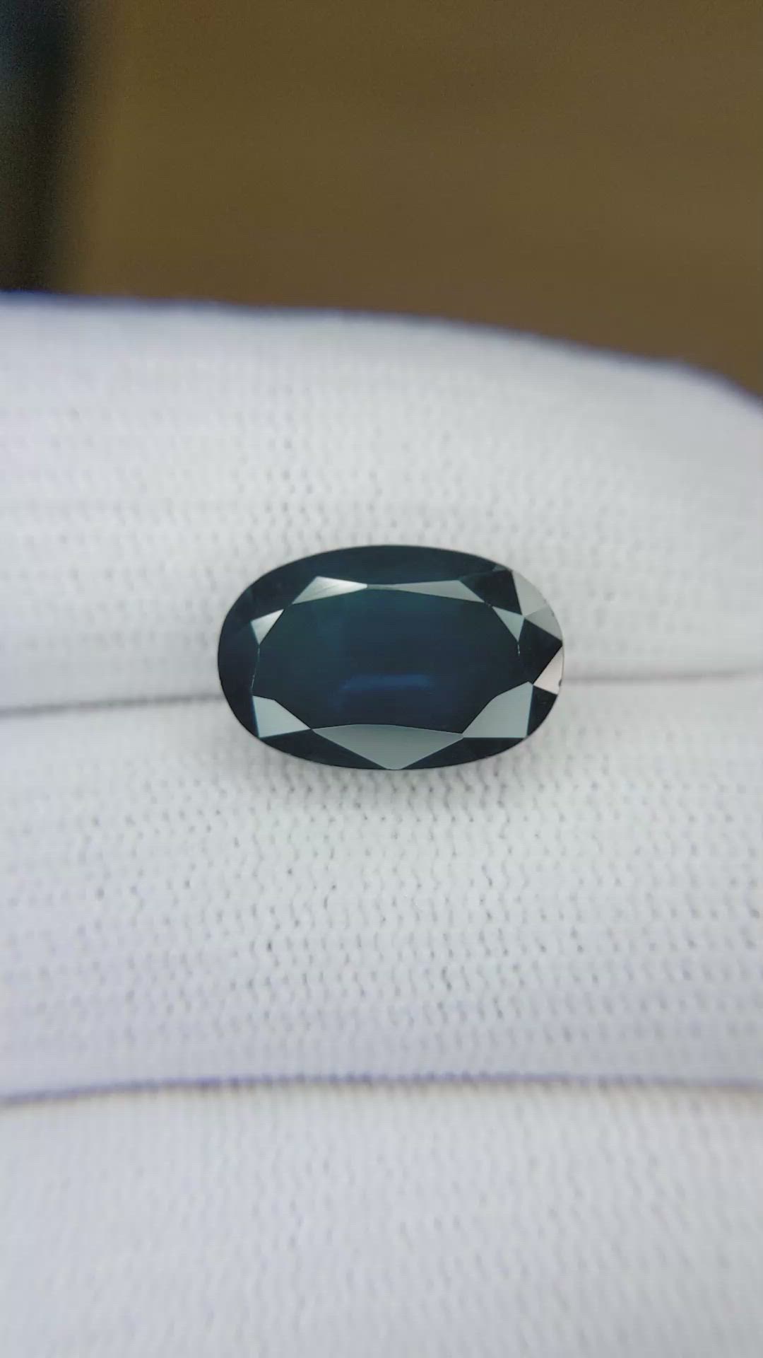 7.22 Ct. Blue Sapphire from Ceylon (Sri Lanka) Size Video