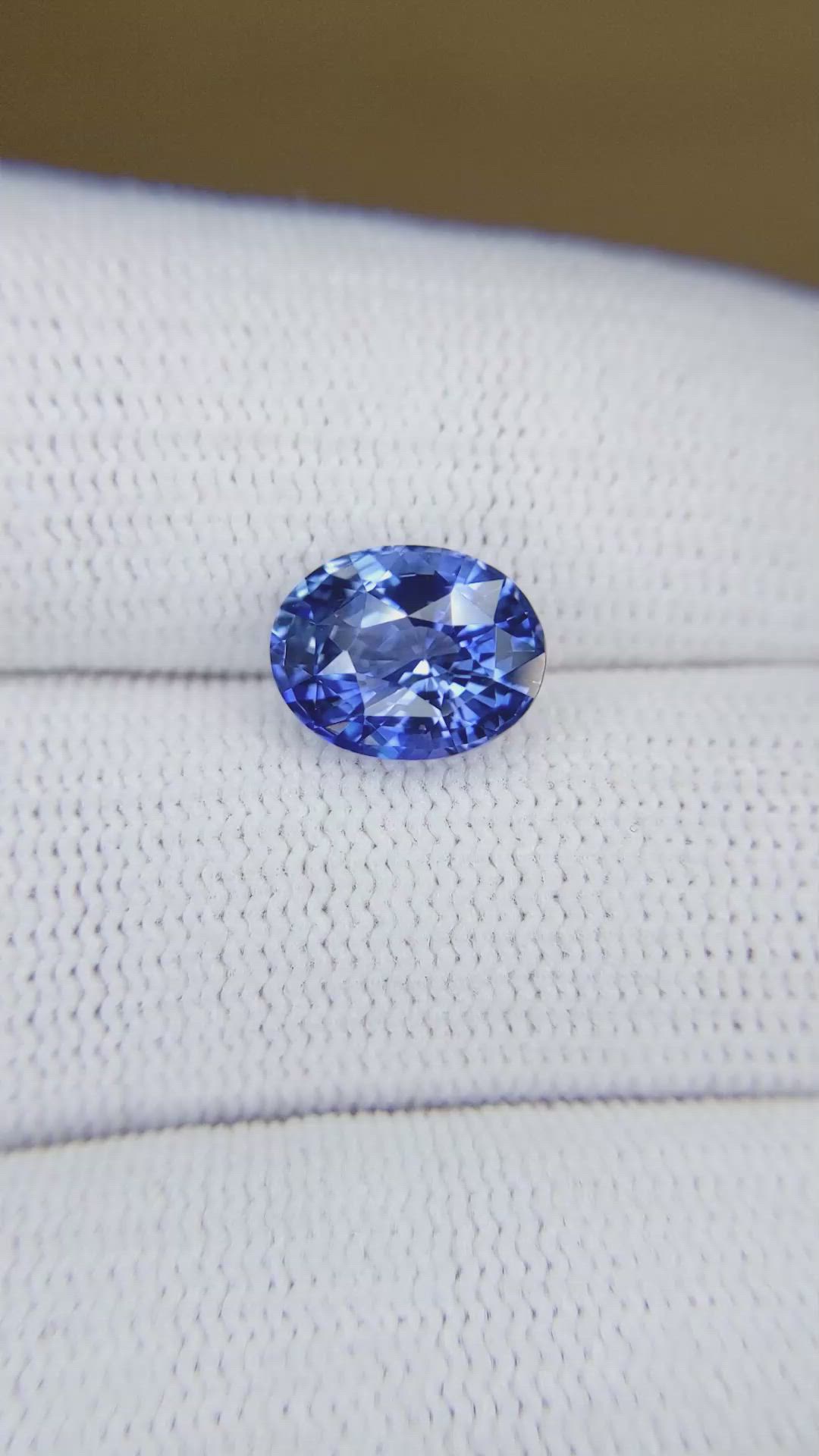 3.52 Ct. Blue Sapphire from Ceylon (Sri Lanka) Size Video