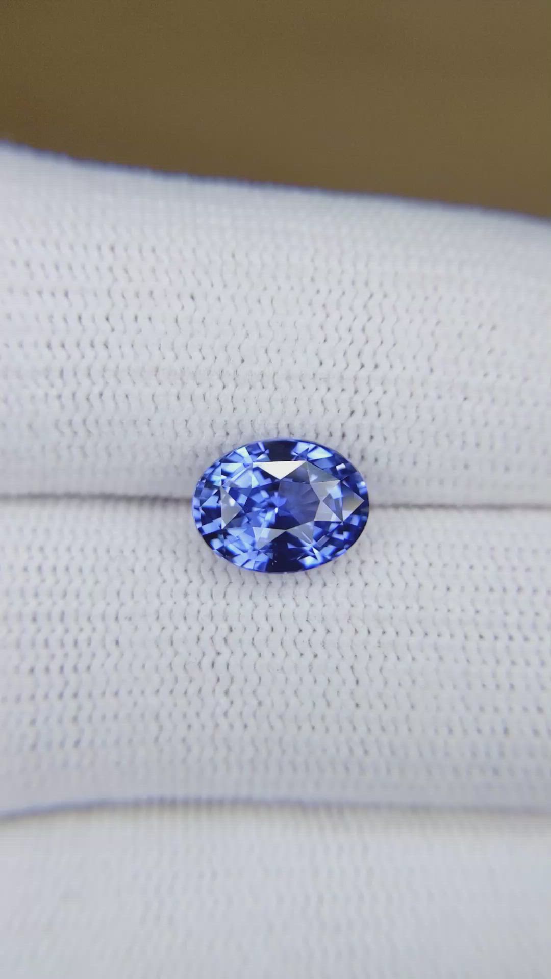 3.05 Ct. Blue Sapphire from Ceylon (Sri Lanka) Size Video