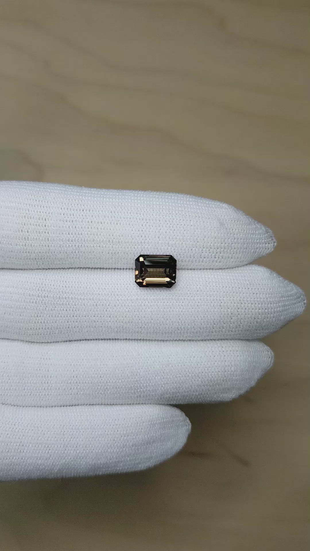 4.02 Ct. Brown Sapphire from Ceylon (Sri Lanka) Size Video