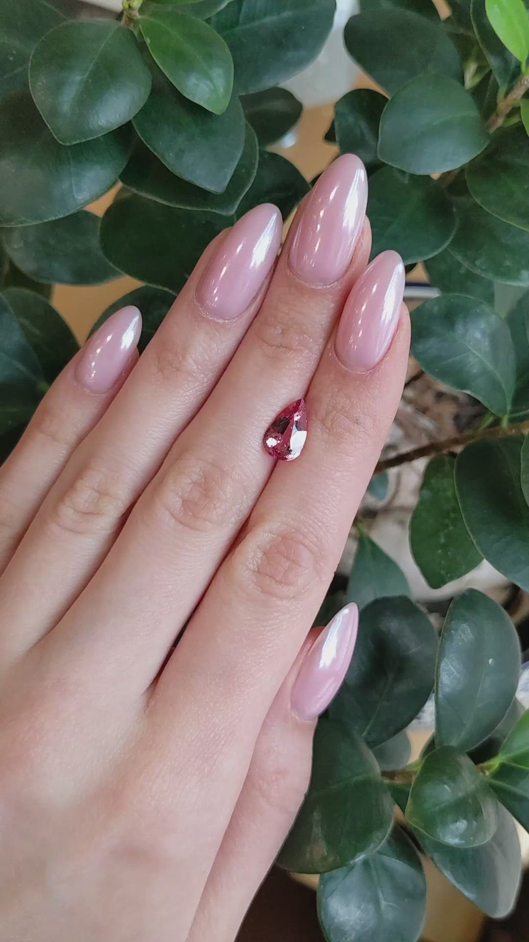 2.55 Ct. Padparadscha Sapphire from Ceylon (Sri Lanka) Size Video
