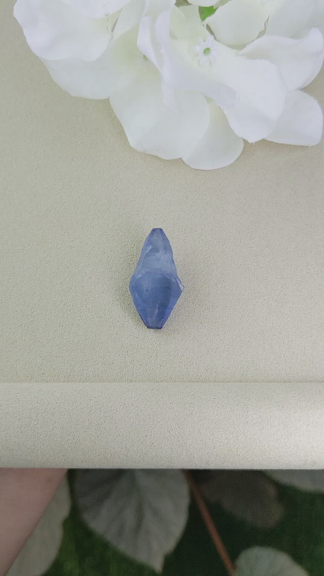 22.56 Ct. Blue Sapphire Crystal from Ceylon (Sri Lanka) Size Video