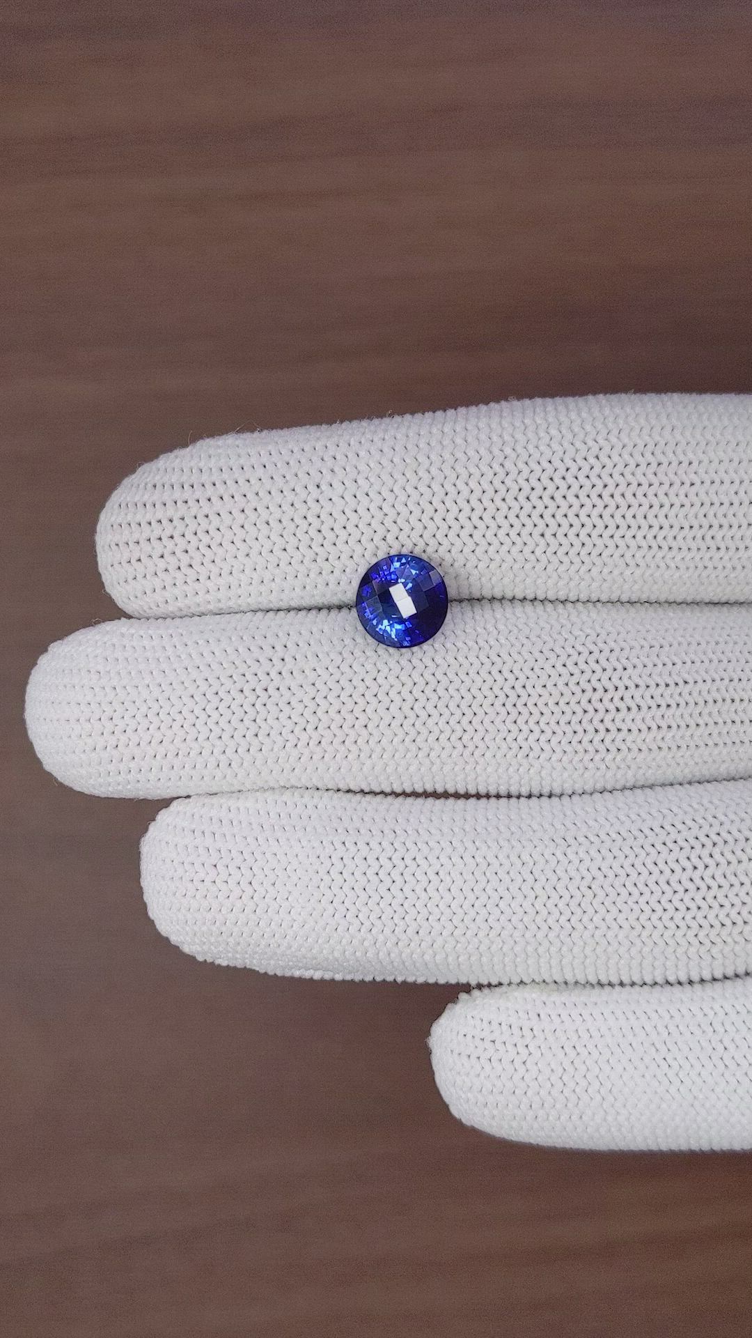 3.15 Ct. Blue Sapphire from Ceylon (Sri Lanka) Size Video
