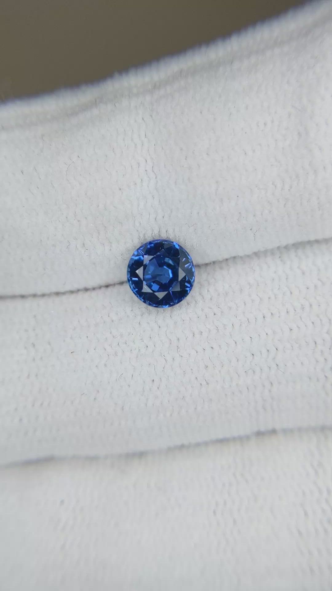 1.09 Ct. Blue Sapphire from Ceylon (Sri Lanka) Size Video