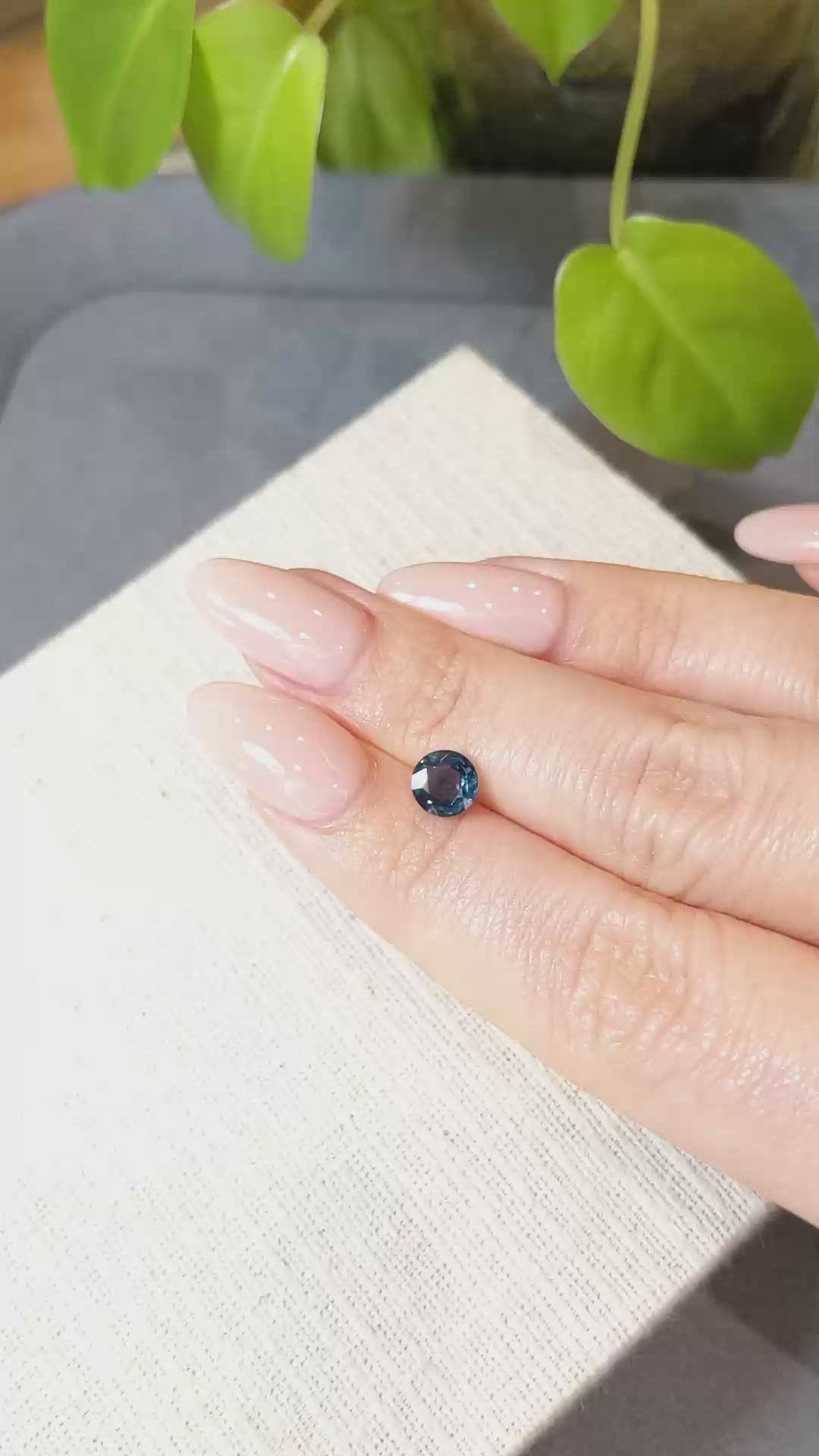 1.23 Ct. Blue Sapphire from Ceylon (Sri Lanka) Size Video