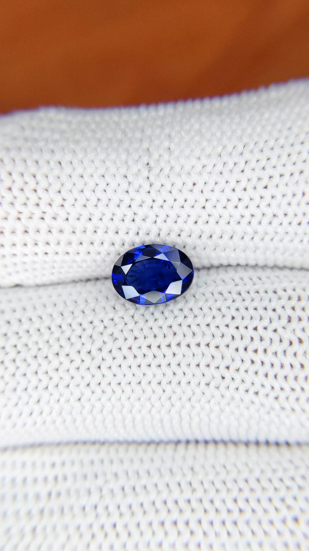 1.44 Ct. Blue Sapphire from Ceylon (Sri Lanka) Size Video