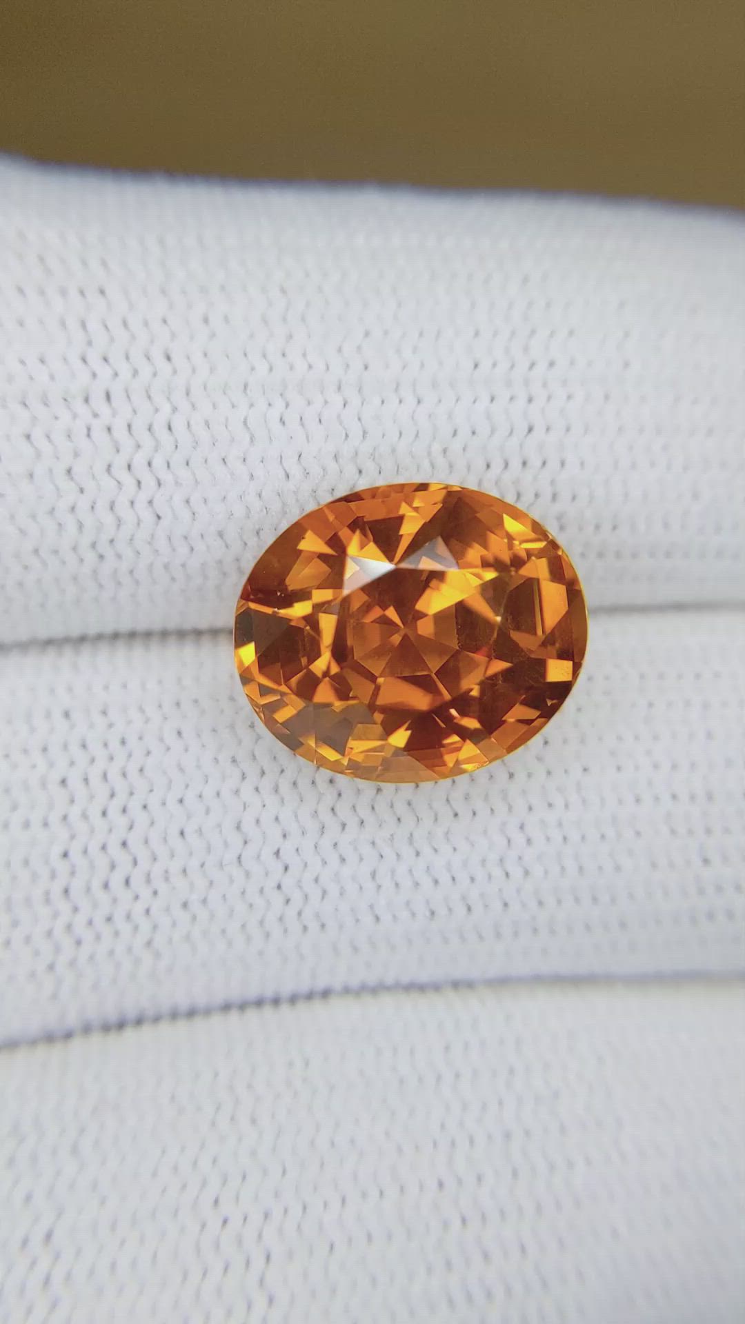 10.66 Ct. Orange Sapphire from Ceylon (Sri Lanka) Size Video