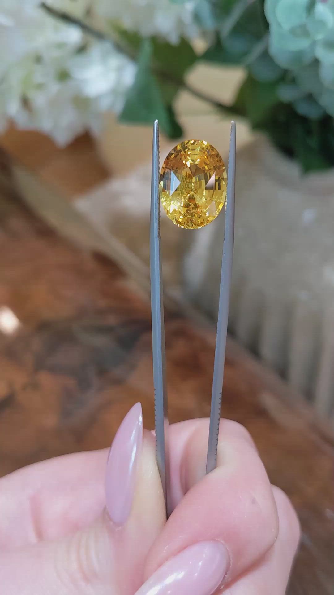 11.31 Ct. Yellow Sapphire from Ceylon (Sri Lanka) Size Video