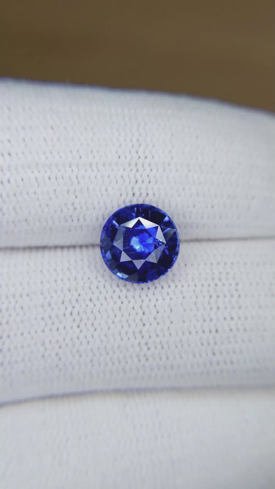 3.50 Ct. Blue Sapphire from Ceylon (Sri Lanka) Size Video