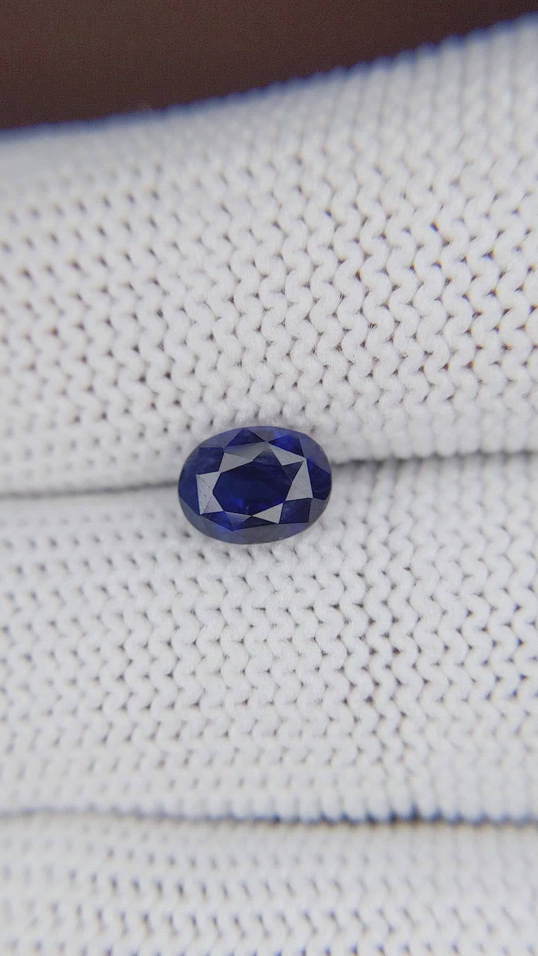 1.42 Ct. Blue Sapphire from Ceylon (Sri Lanka) Size Video