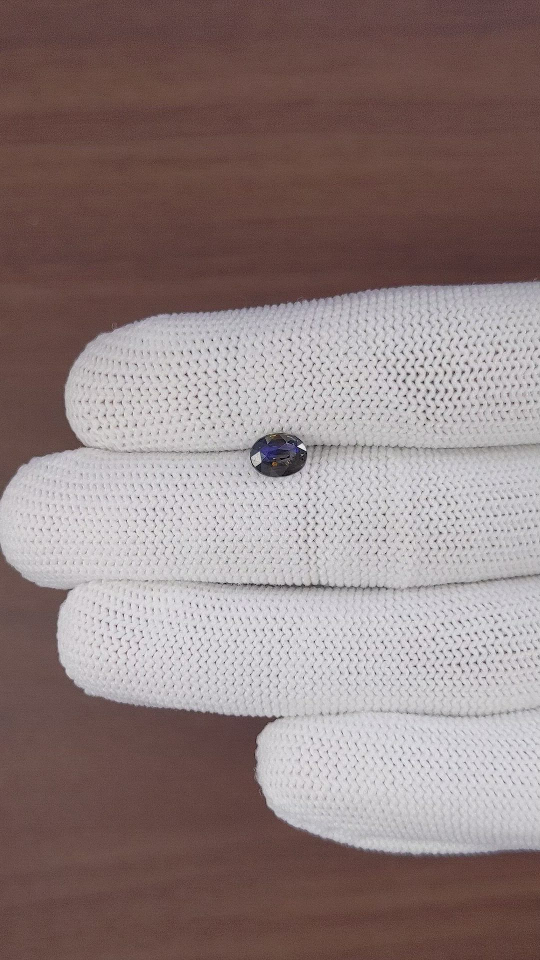 1.32 Ct. Bi Color / Parti Sapphire from Ceylon (Sri Lanka) Size Video