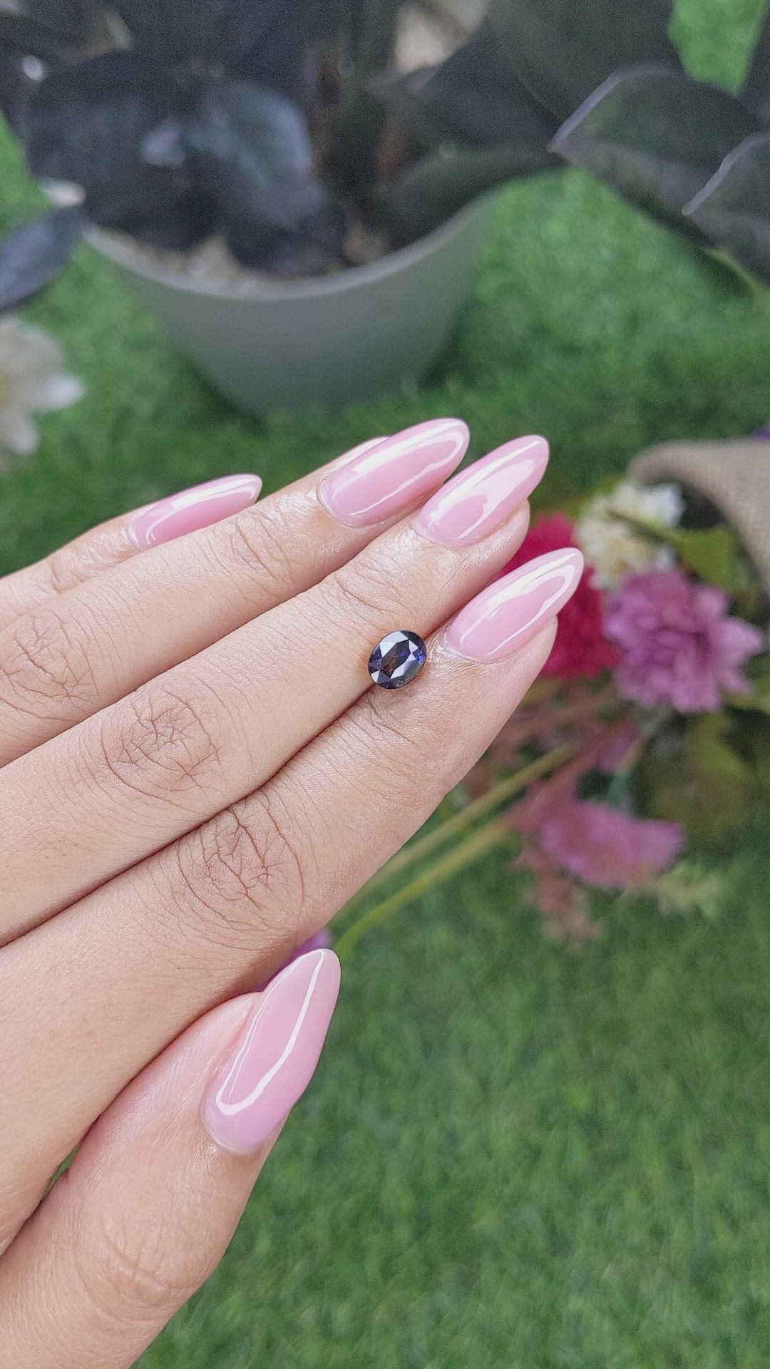 1.32 Ct. Bi Color / Parti Sapphire from Ceylon (Sri Lanka) Size Video
