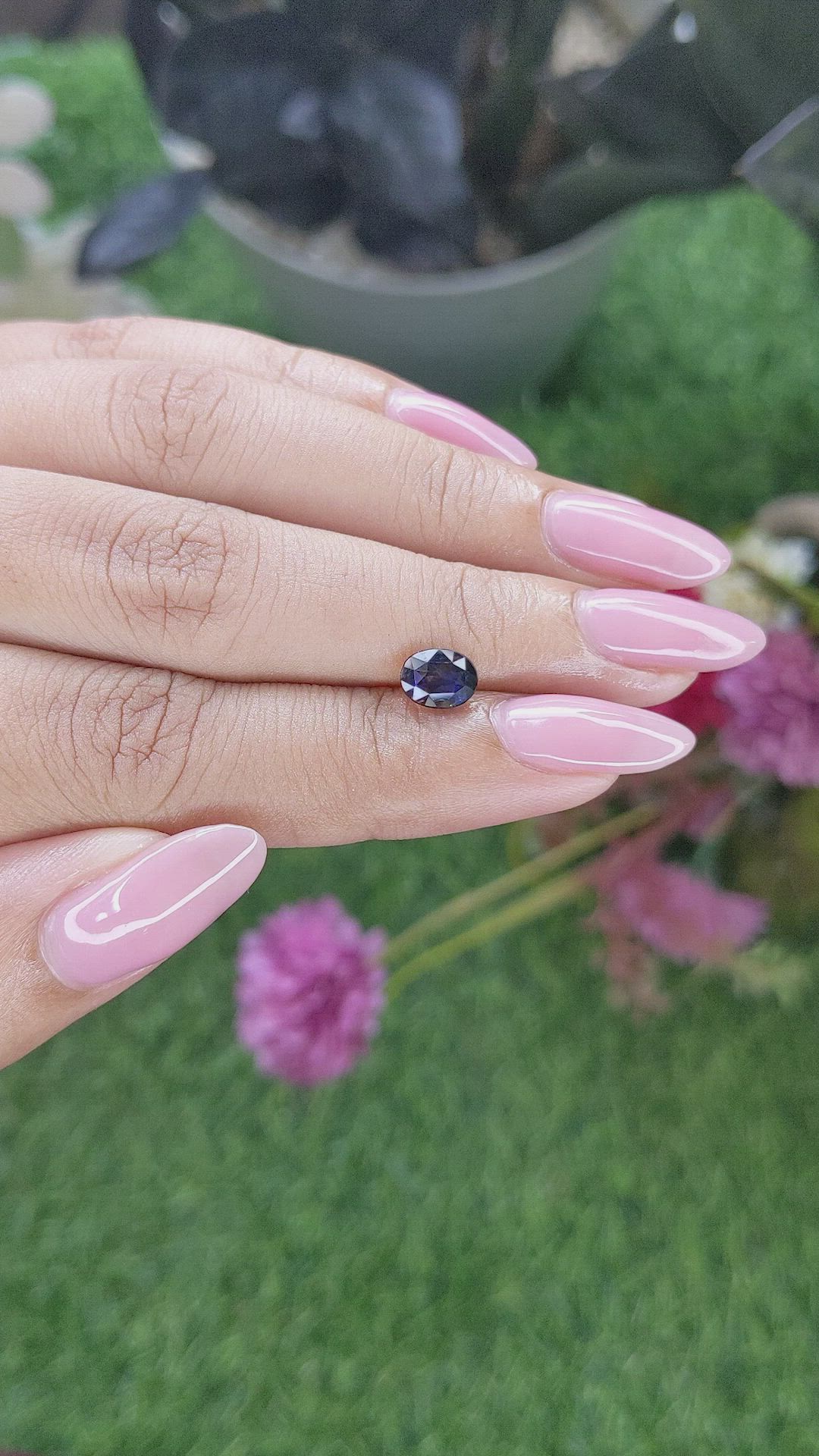 1.32 Ct. Bi Color / Parti Sapphire from Ceylon (Sri Lanka) Size Video