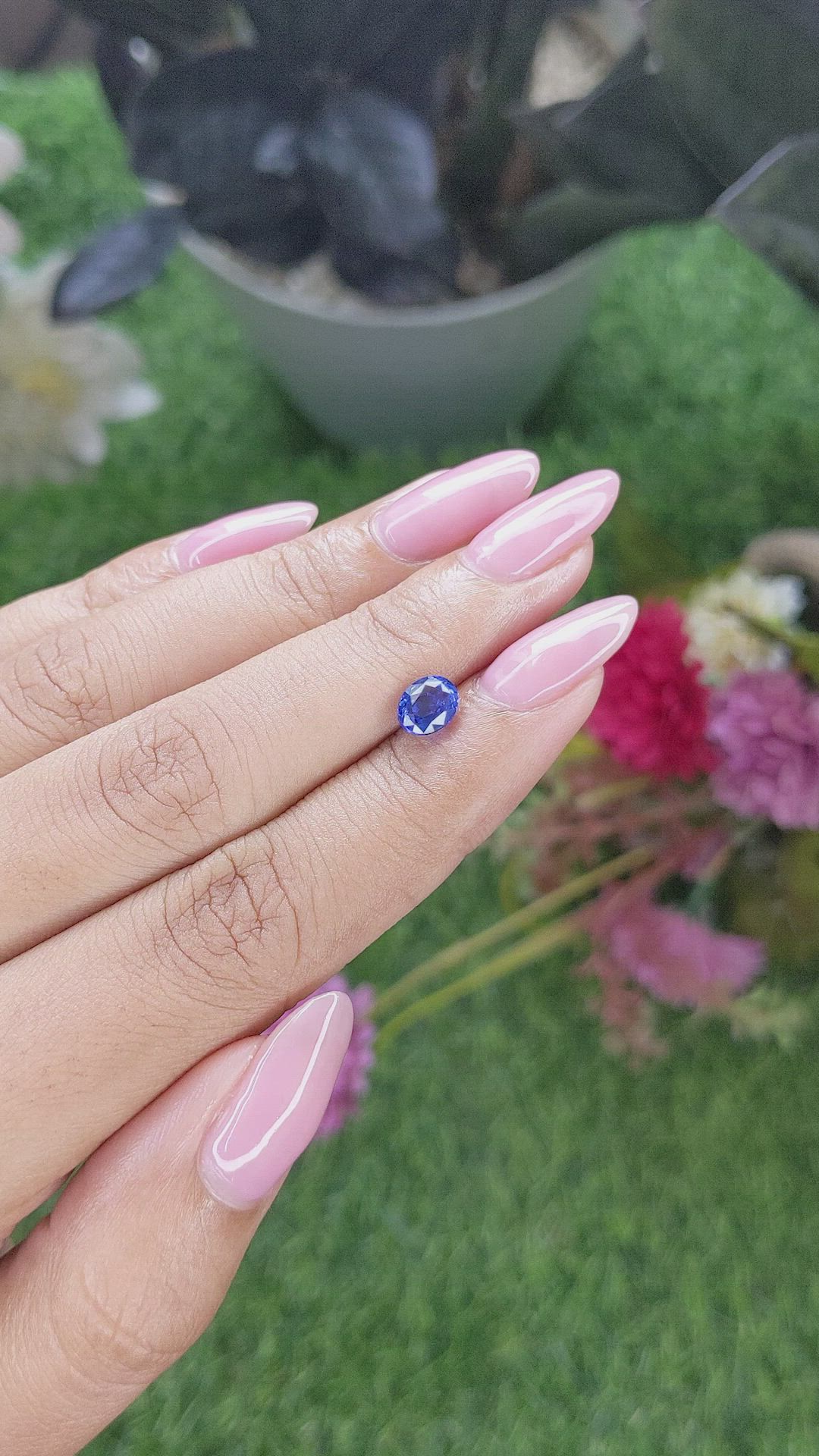 1.23 Ct. Blue Sapphire from Ceylon (Sri Lanka) Size Video