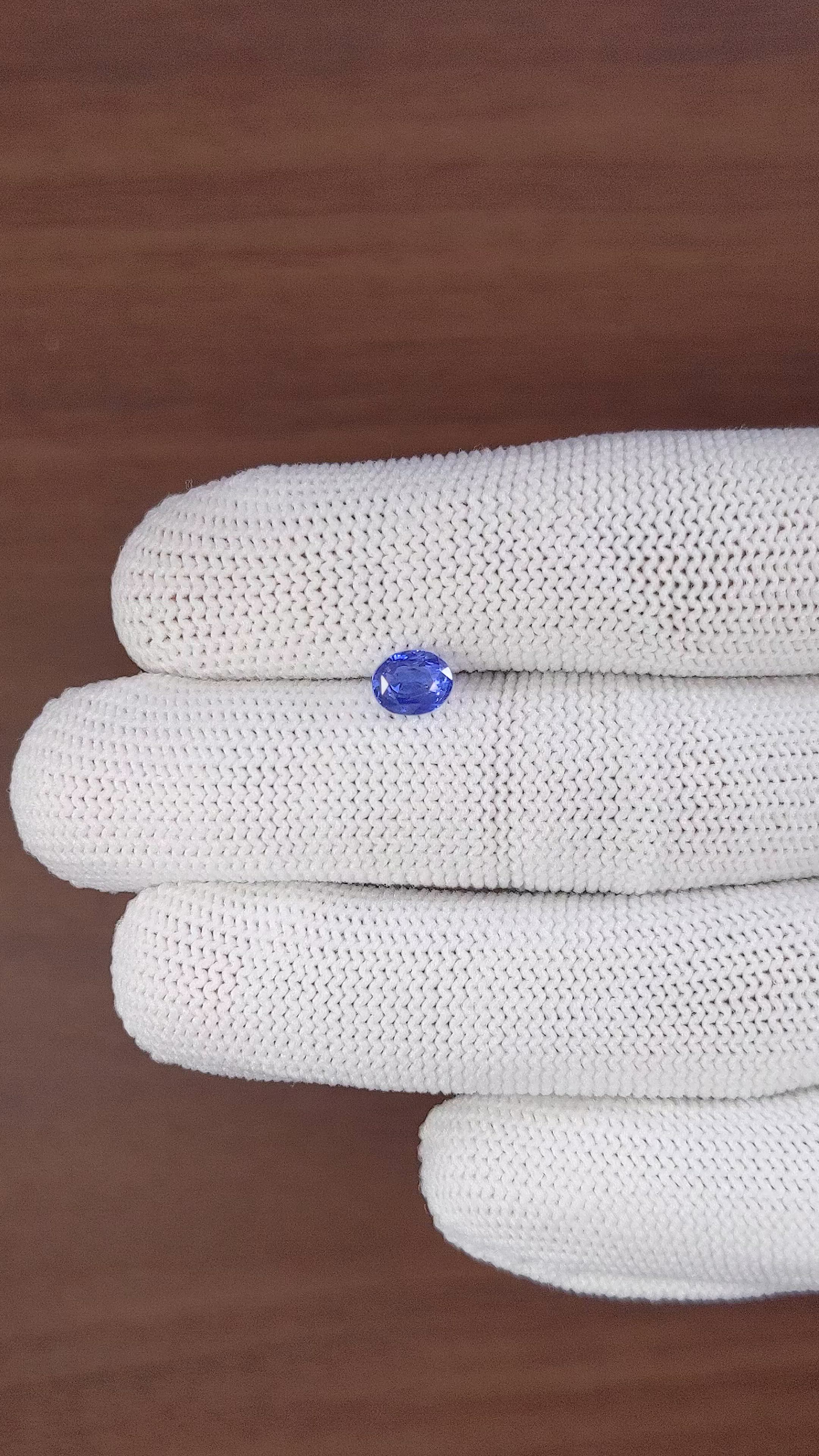 1.23 Ct. Blue Sapphire from Ceylon (Sri Lanka) Size Video