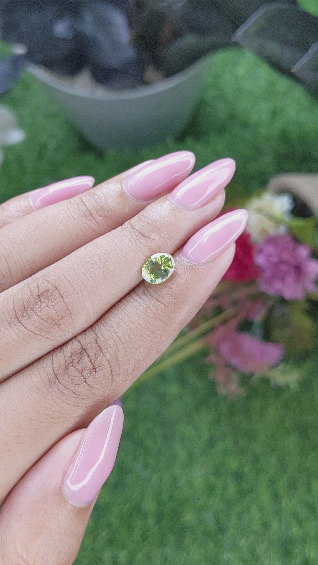 1.44 Ct. Green Sapphire from Ceylon (Sri Lanka) Size Video