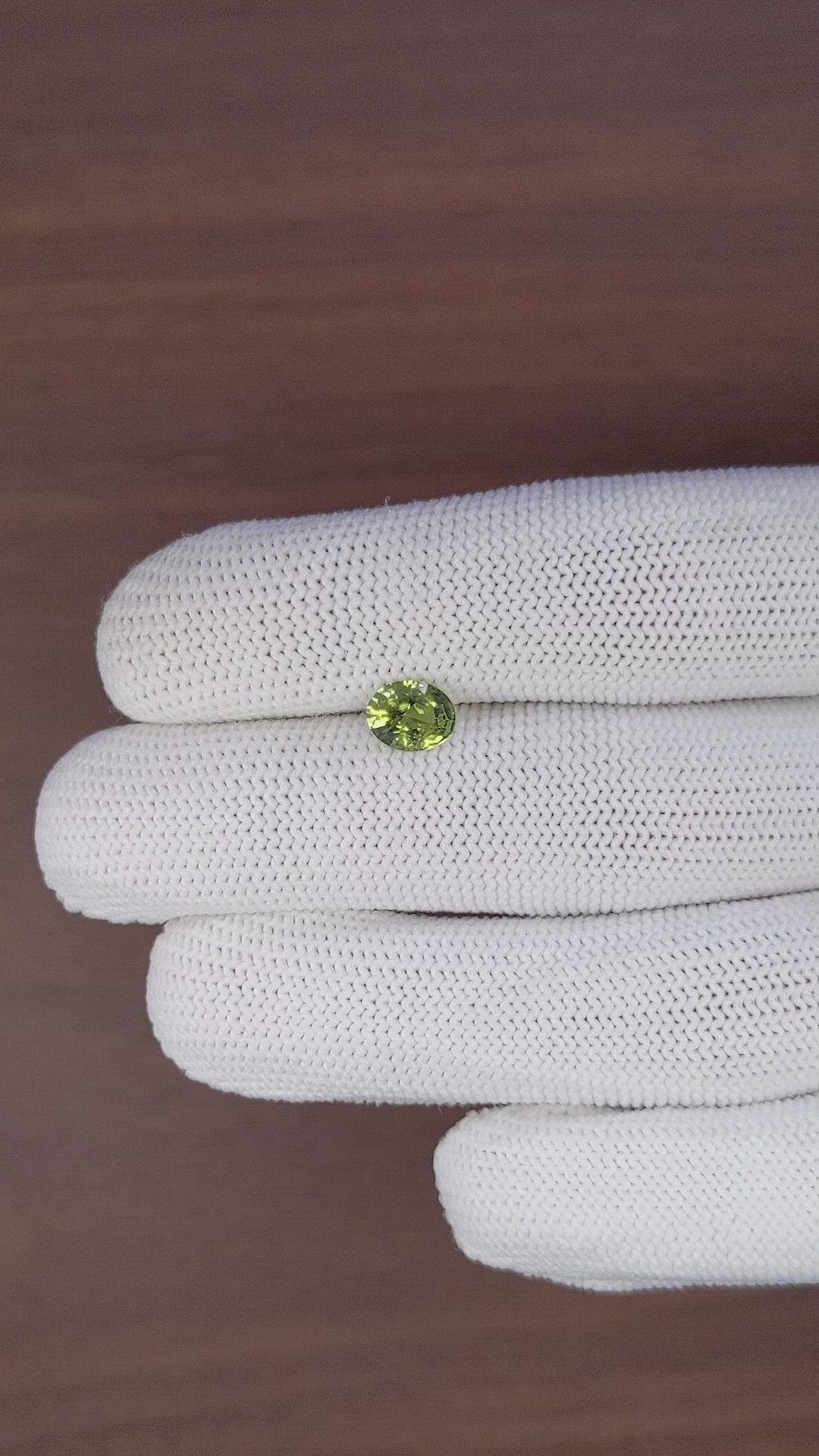 1.44 Ct. Green Sapphire from Ceylon (Sri Lanka) Size Video