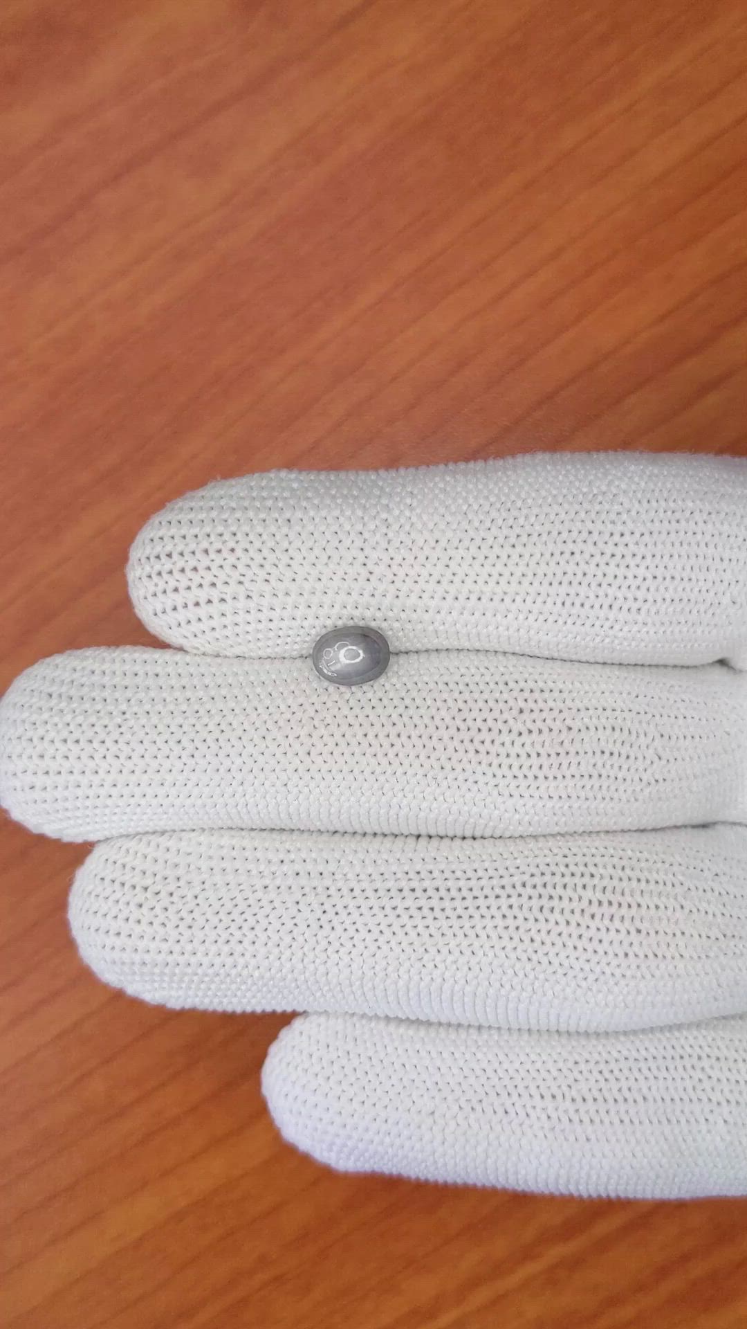 1.40 Ct. Grey Star Sapphire from Ceylon (Sri Lanka) Size Video