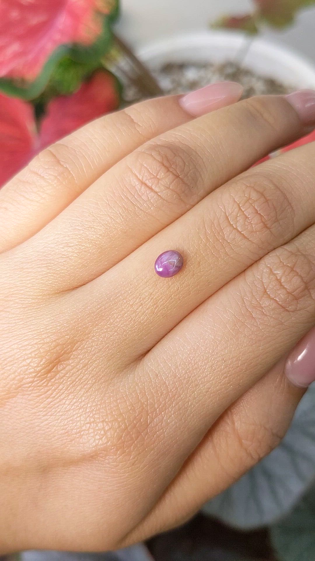 0.73 Ct. Pinkish Purple Star Sapphire from Ceylon (Sri Lanka) Size Video