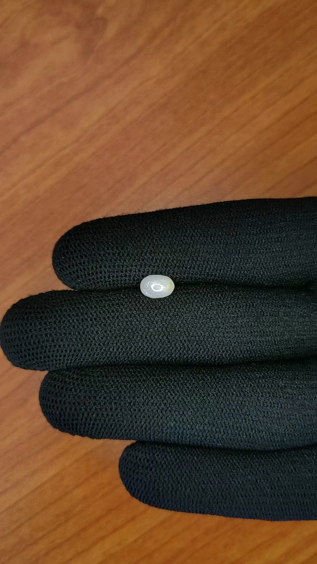 1.24 Ct. White Star Sapphire from Ceylon (Sri Lanka) Size Video