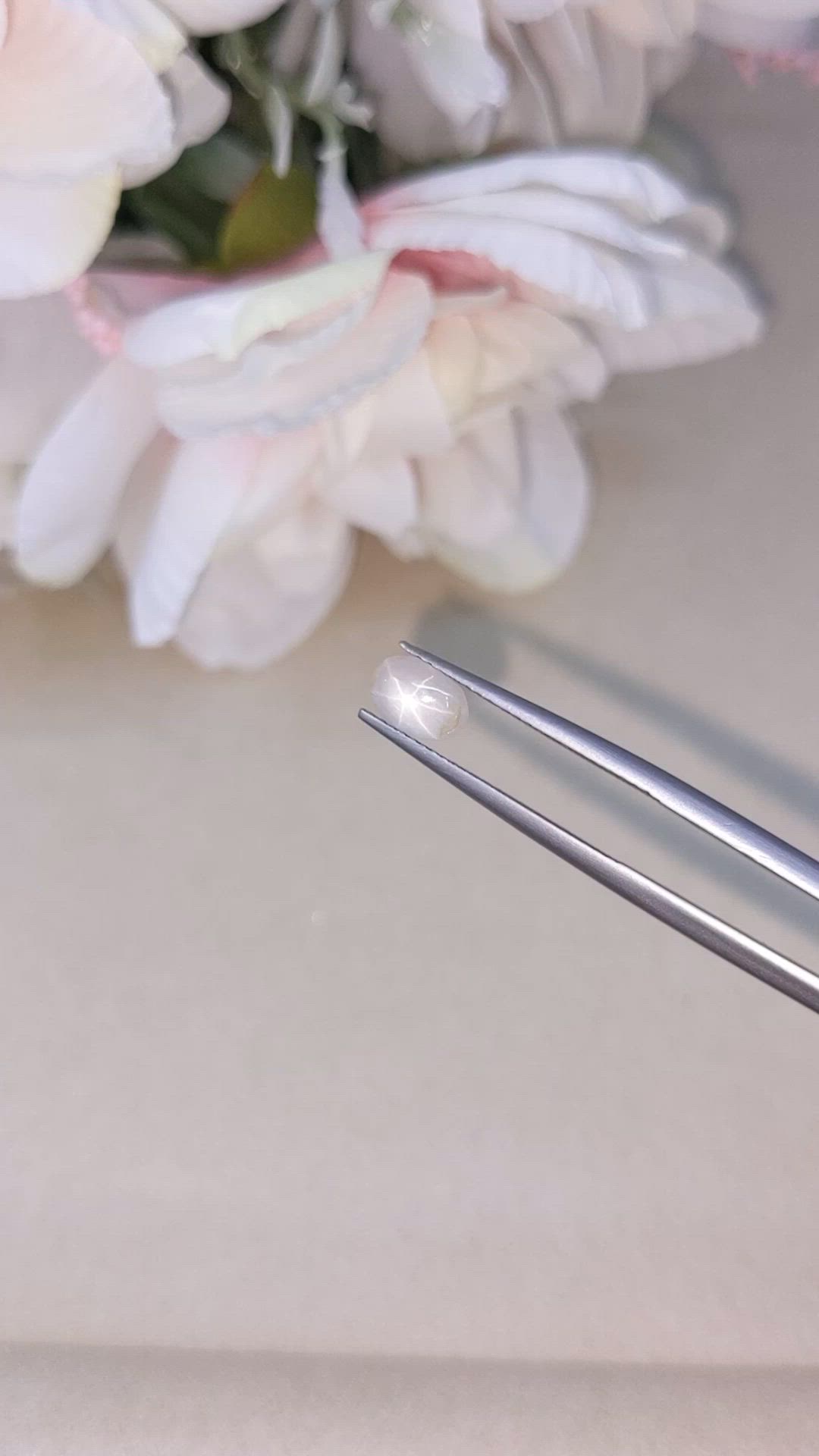 1.24 Ct. White Star Sapphire from Ceylon (Sri Lanka) Size Video