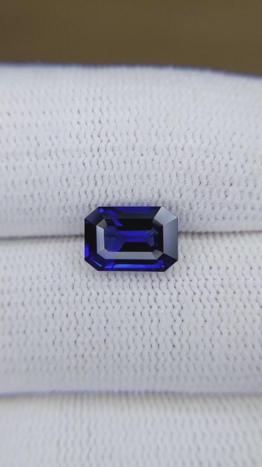 2.52 Ct. Blue Sapphire from Ceylon (Sri Lanka) Size Video