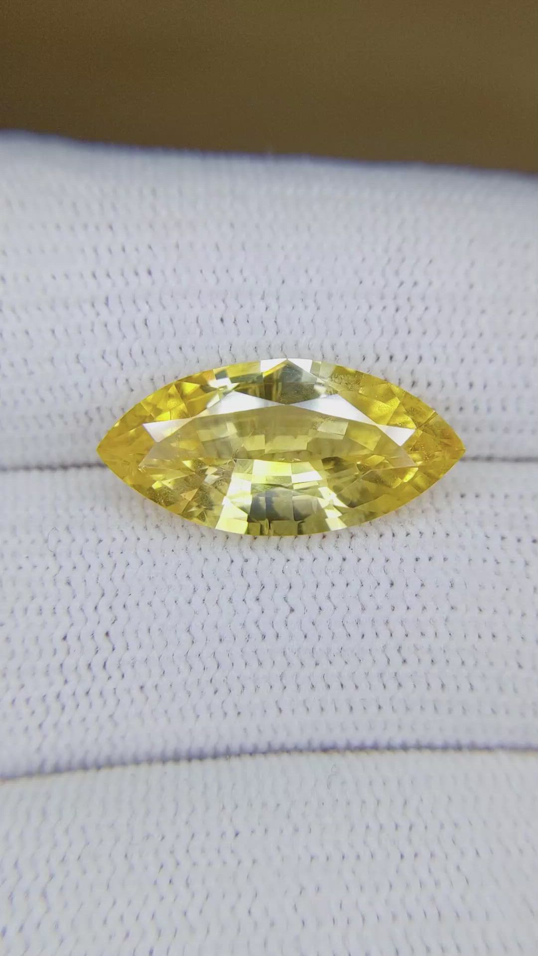 7.18 Ct. Yellow Sapphire from Ceylon (Sri Lanka) Size Video