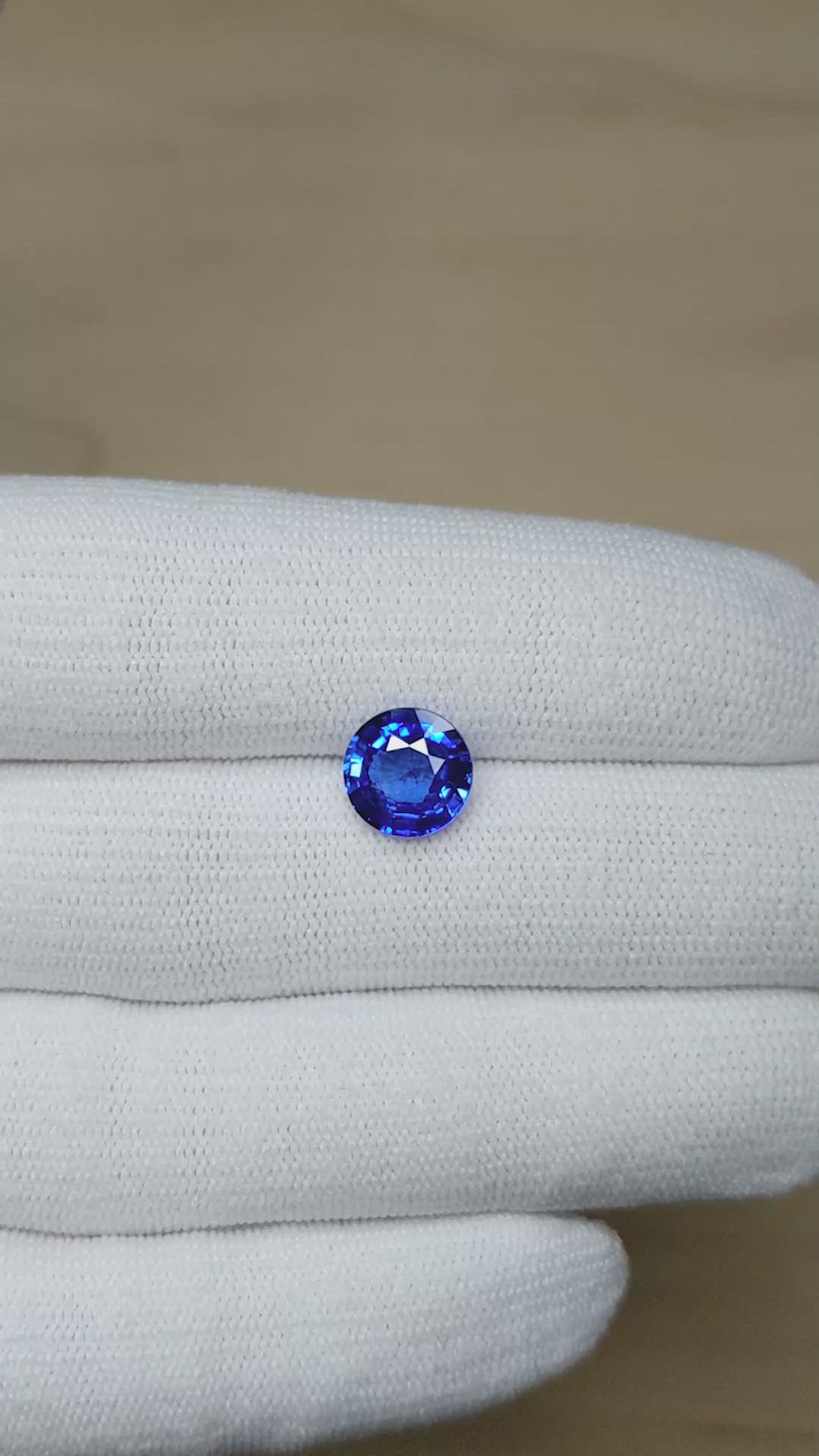 3.25 Ct. Blue Sapphire from Ceylon (Sri Lanka) Size Video