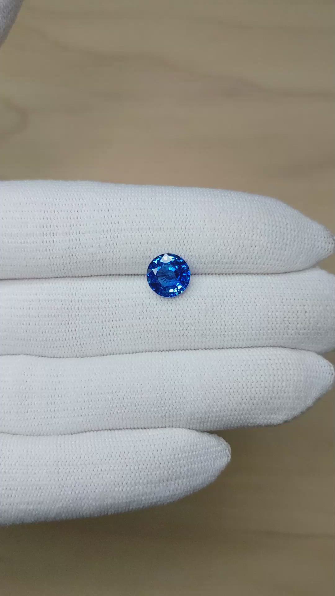 2.90 Ct. Blue Sapphire from Ceylon (Sri Lanka) Size Video