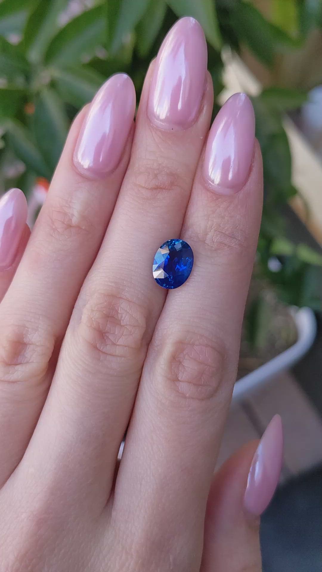 4.00 Ct. Blue Sapphire from Ceylon (Sri Lanka) Size Video