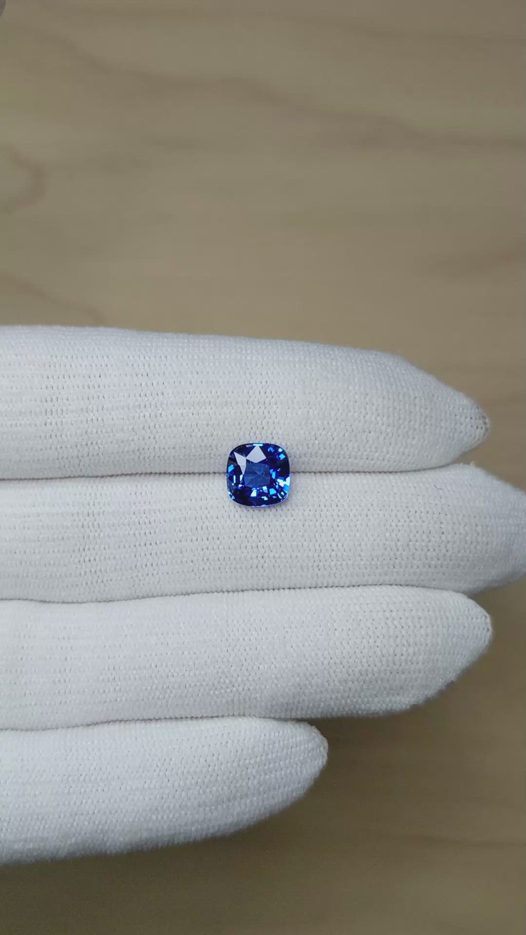 3.16 Ct. Blue Sapphire from Ceylon (Sri Lanka) Size Video