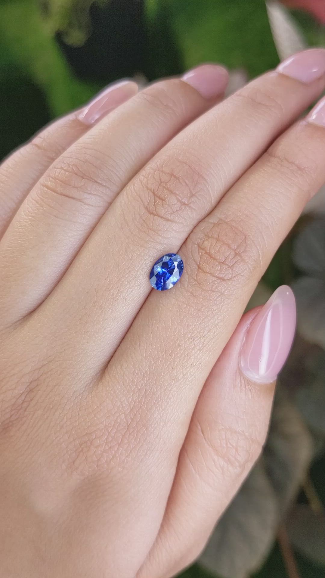 1.18 Ct. Blue Sapphire from Ceylon (Sri Lanka) Size Video