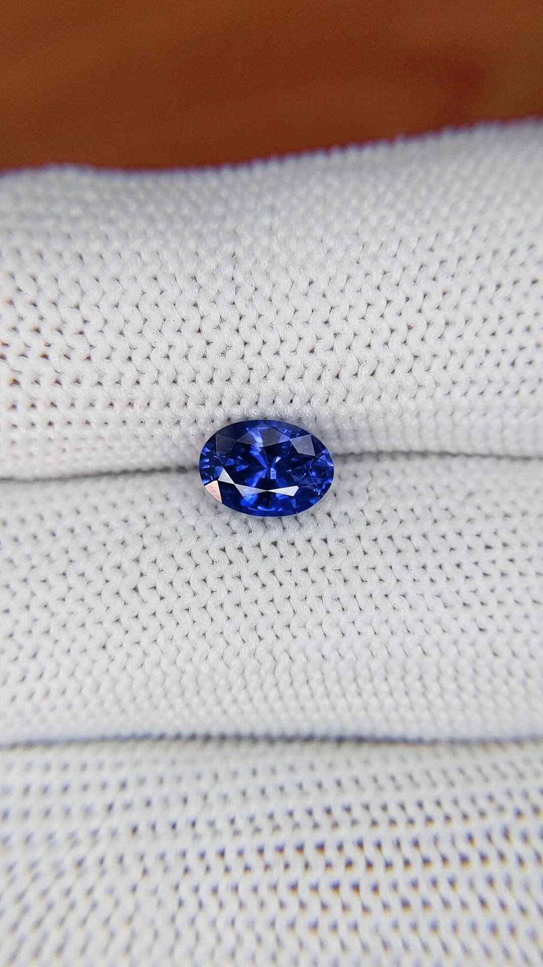 1.18 Ct. Blue Sapphire from Ceylon (Sri Lanka) Size Video