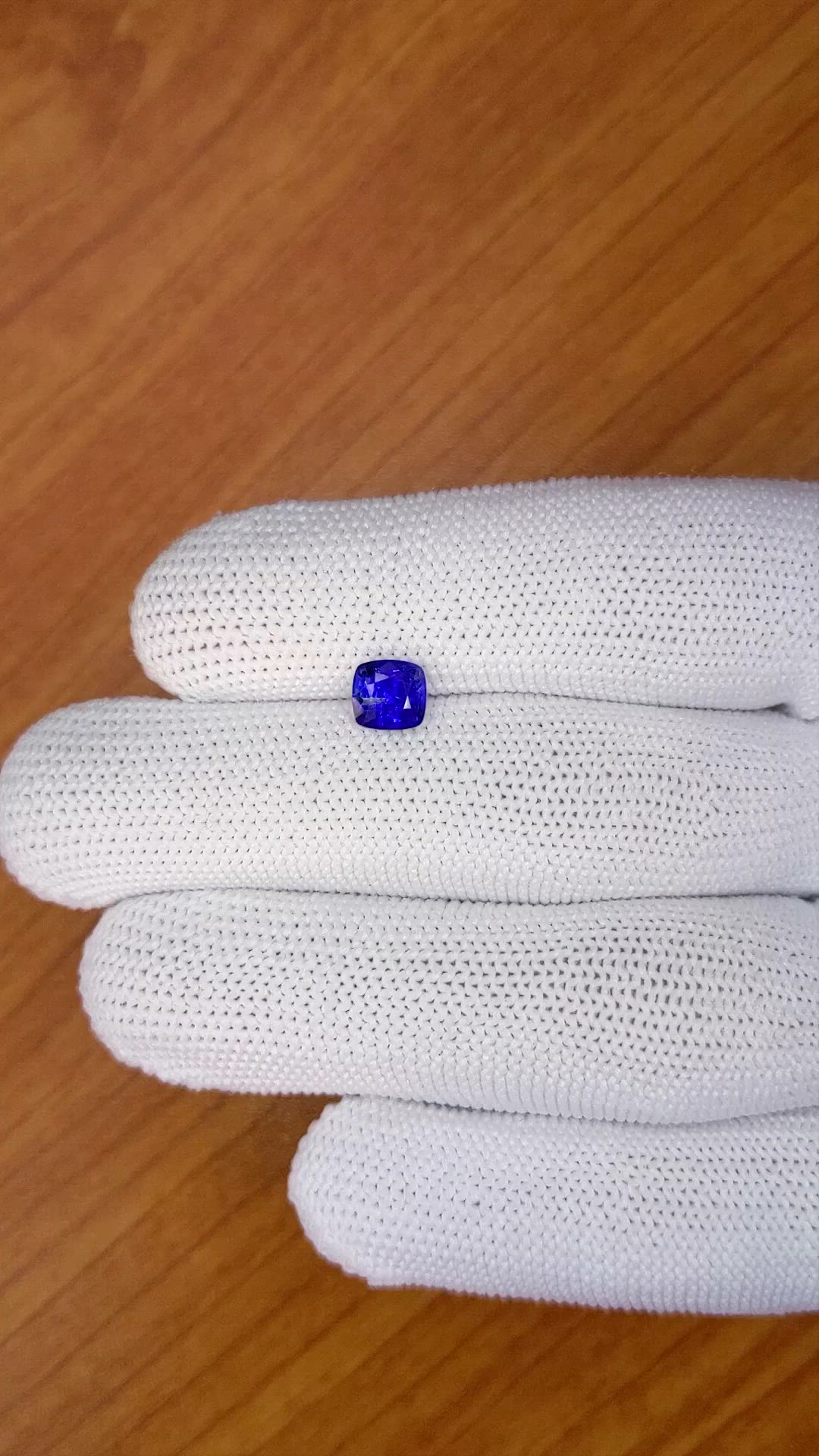 1.33 Ct. Blue Sapphire from Ceylon (Sri Lanka) Size Video