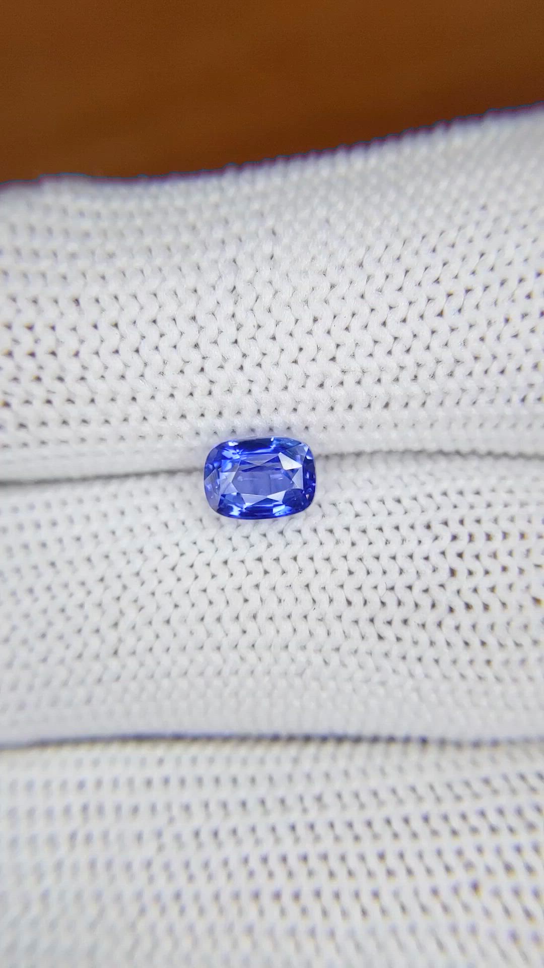 1.28 Ct. Blue Sapphire from Ceylon (Sri Lanka) Size Video