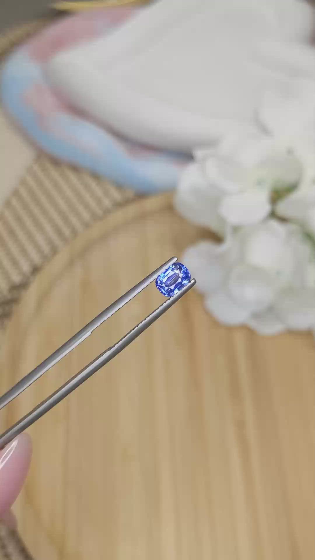 1.28 Ct. Blue Sapphire from Ceylon (Sri Lanka) Size Video