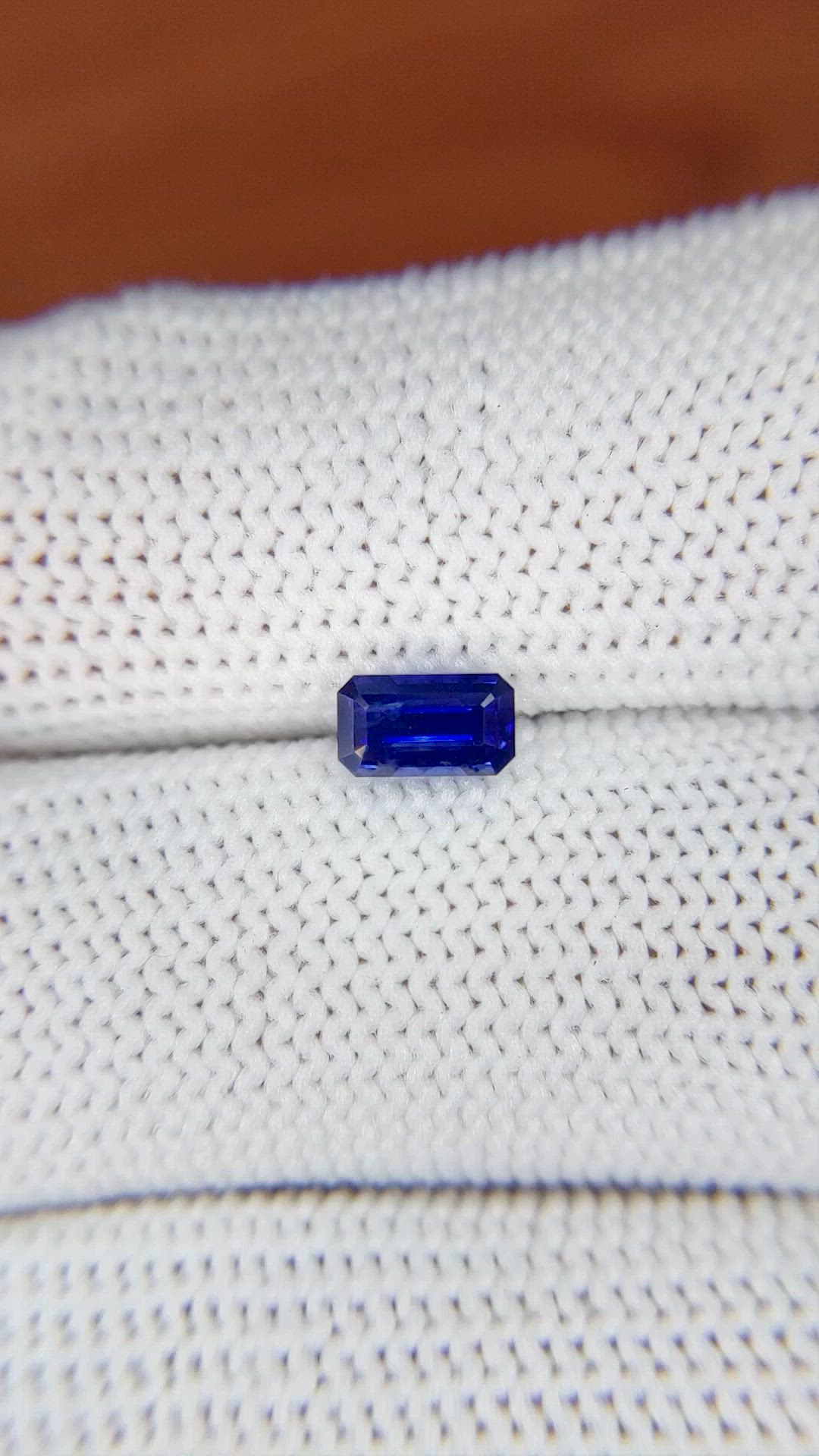 0.94 Ct. Blue Sapphire from Ceylon (Sri Lanka) Size Video